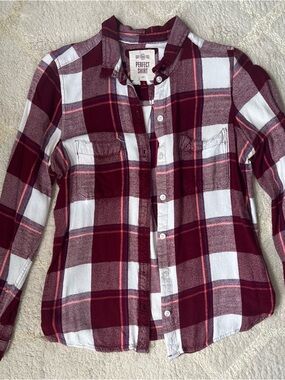 Juniors Maroon & White Plaid Button-Up Shirt